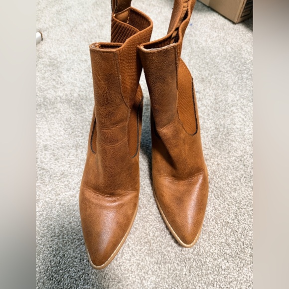 Brown Heeled Boots - Picture 1 of 2